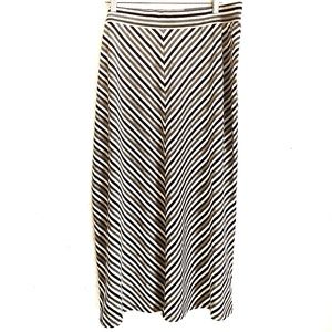 Avenue | Diagonal Striped Skirt | Size 14/16